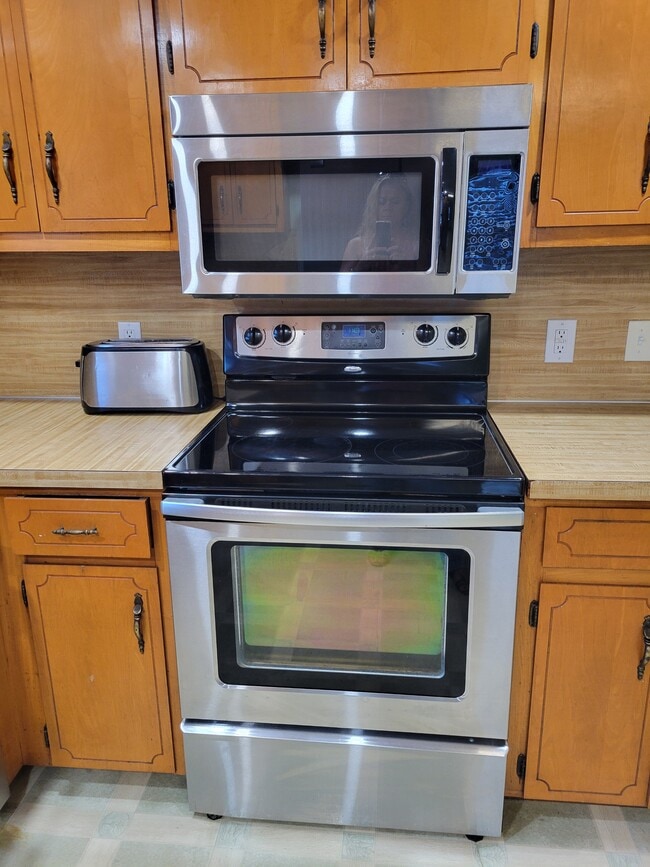 Building Photo - 566 Turkey Oak Rd