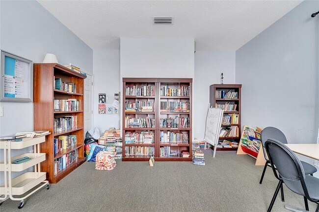 Building Photo - 1428 Casterton Cir