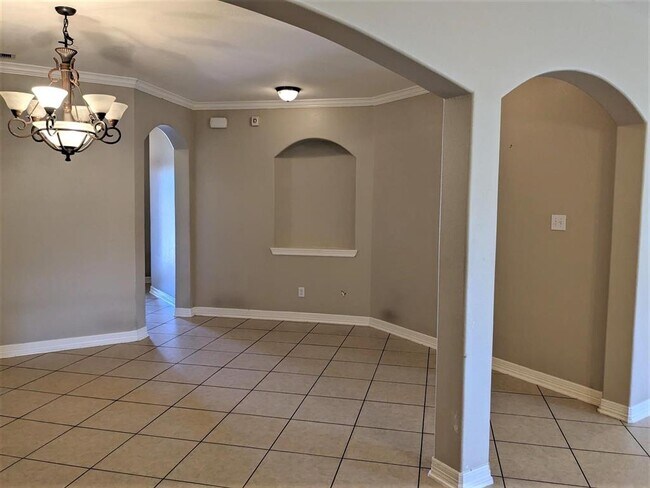 Building Photo - 15315 Opera House Row Dr