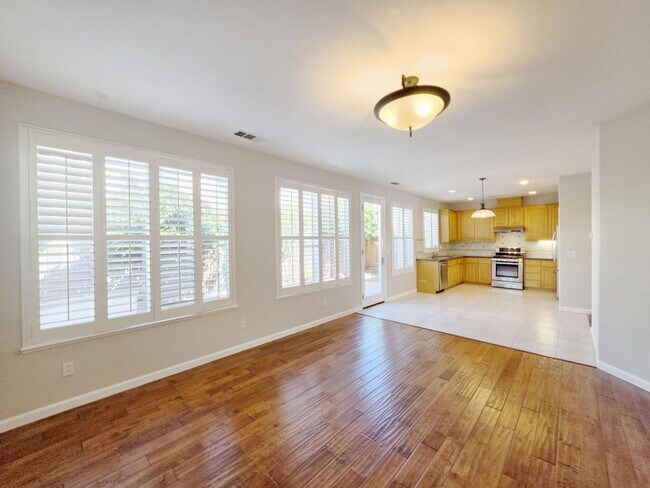 Building Photo - 2075 Purcell Pl