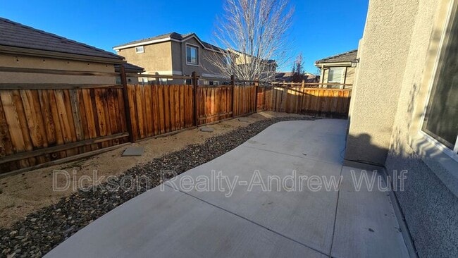 Building Photo - 7052 Diversey Dr