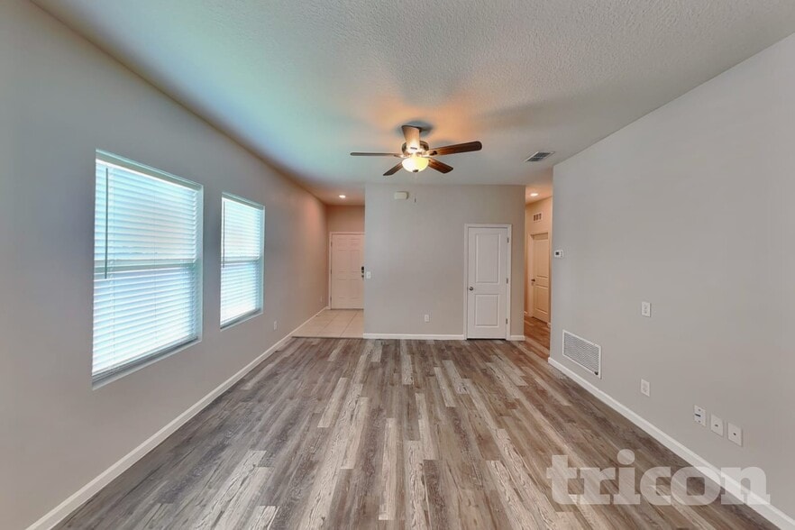 Building Photo - 1073 Cades Cv Wy