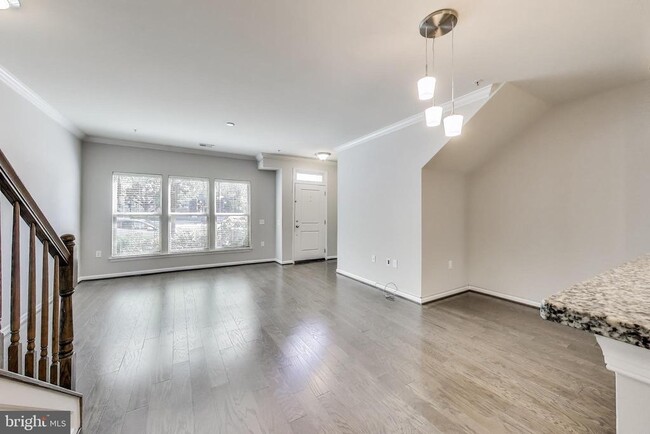 Building Photo - 645 Diamondback Dr