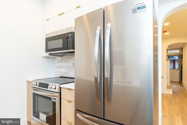 Building Photo - 2563 E Elkhart St