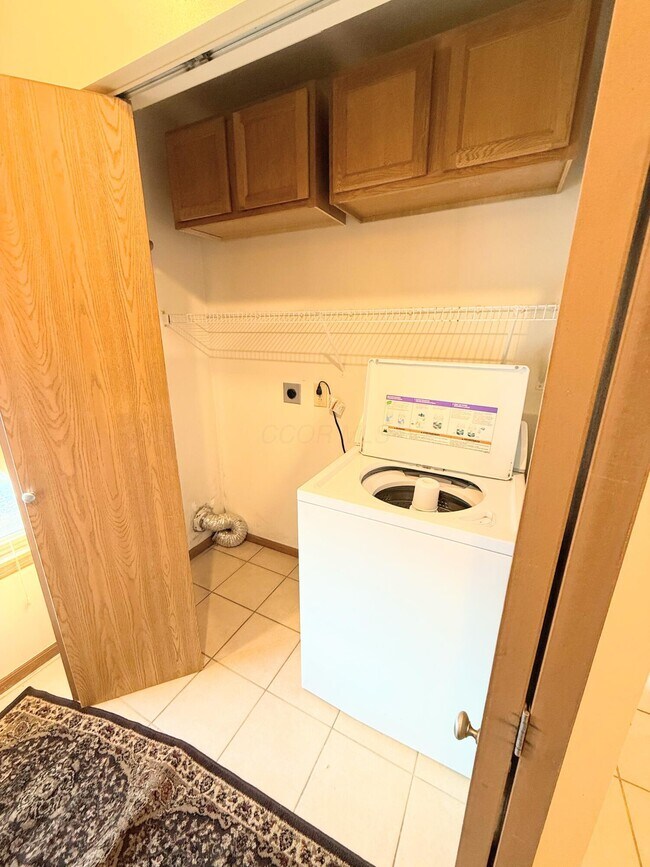 Building Photo - 1229 Rivercrest Dr S