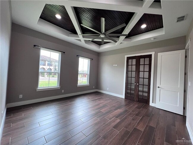 Building Photo - 5605 E Pecan Dr