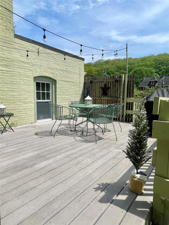 Building Photo - 306 Piermont Ave