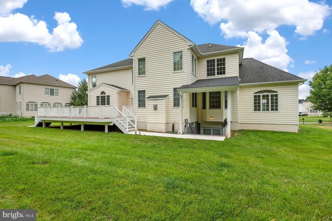 Building Photo - 23353 Lennoxville Way