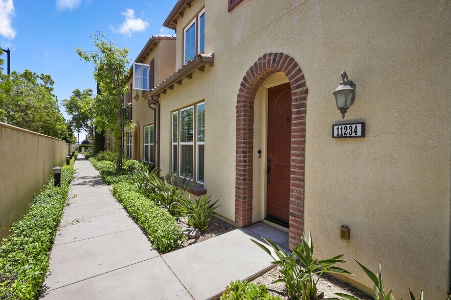 Building Photo - 11234 Paseo del Cielo