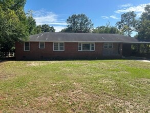 Building Photo - 1235 E Ave