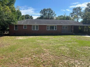 Building Photo - 1235 Evergreen Avenue