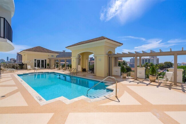 Building Photo - 1627 SW 37th Ave