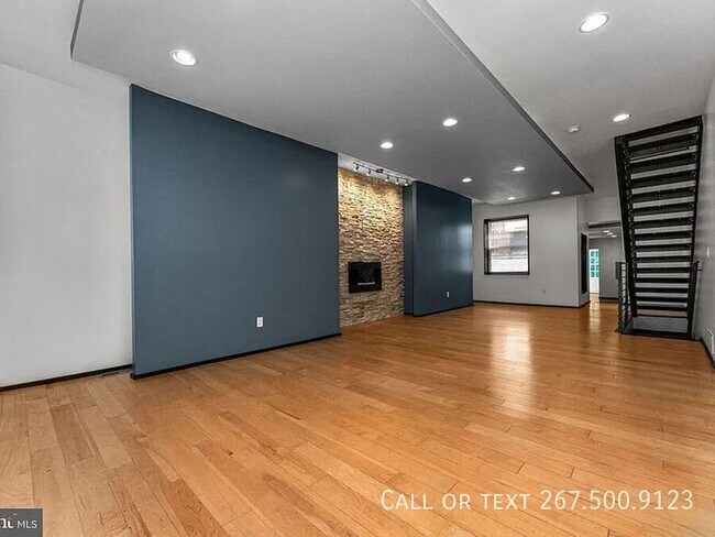 Building Photo - 907 N 5th St