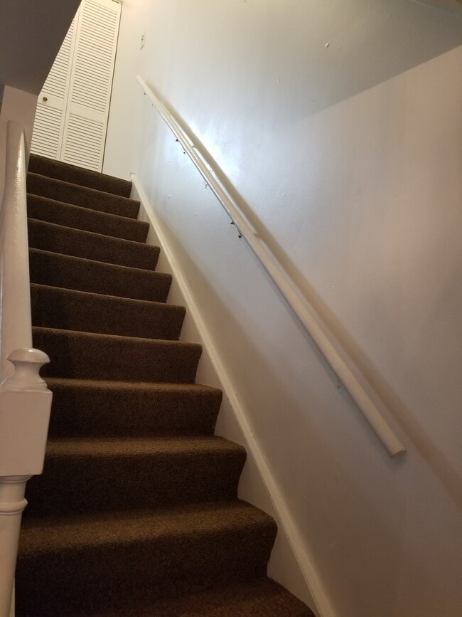 Building Photo - 333 Jefferson Ct