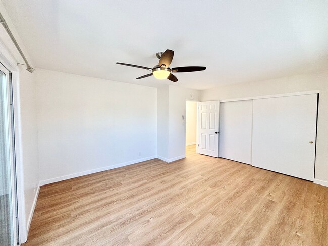 Building Photo - Silver Strand Beach | 4 Bed | 2 Bath | Bea...
