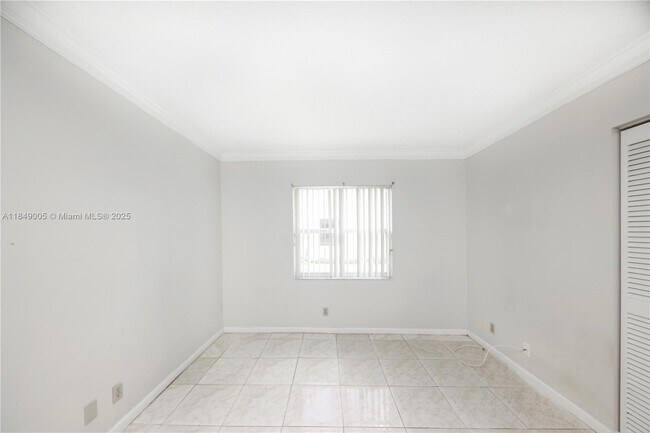 Building Photo - 2375 NW 123rd Ave