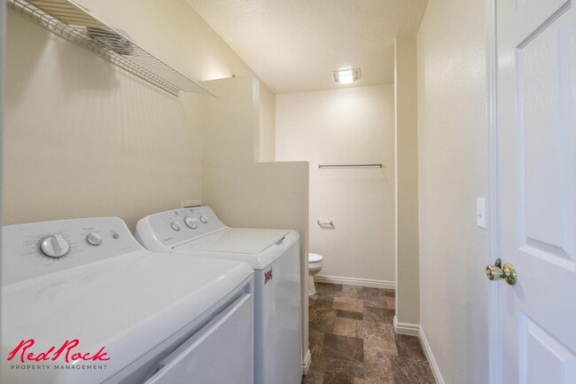 Building Photo - Gorgeous 3 Bedroom Ivins Home