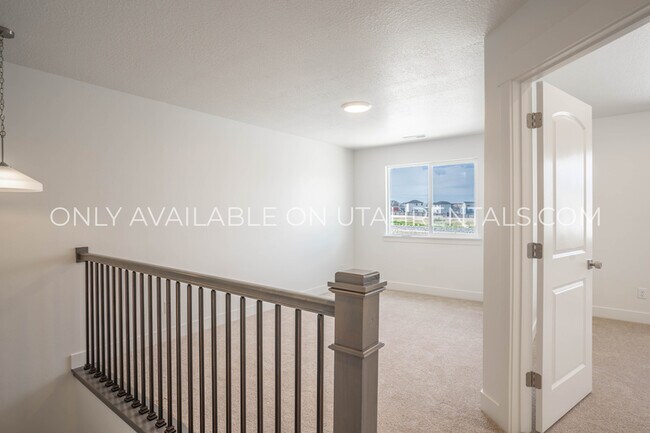 Building Photo - 4152 W 2010 N