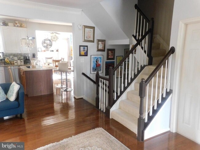 Building Photo - 337 Kirby St