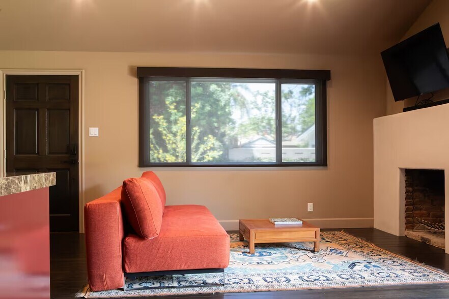 Building Photo - 5234 Ethel Ave