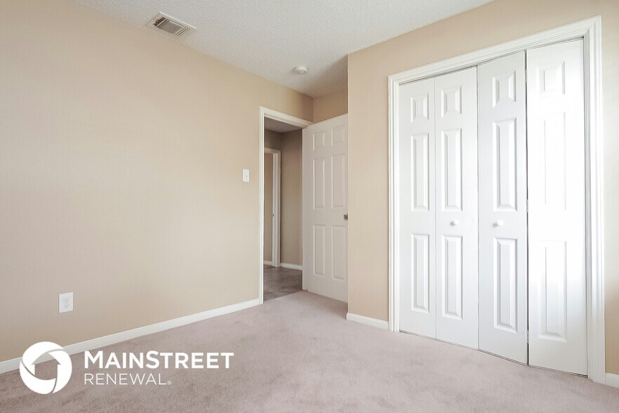 Building Photo - 15850 Alger Dr