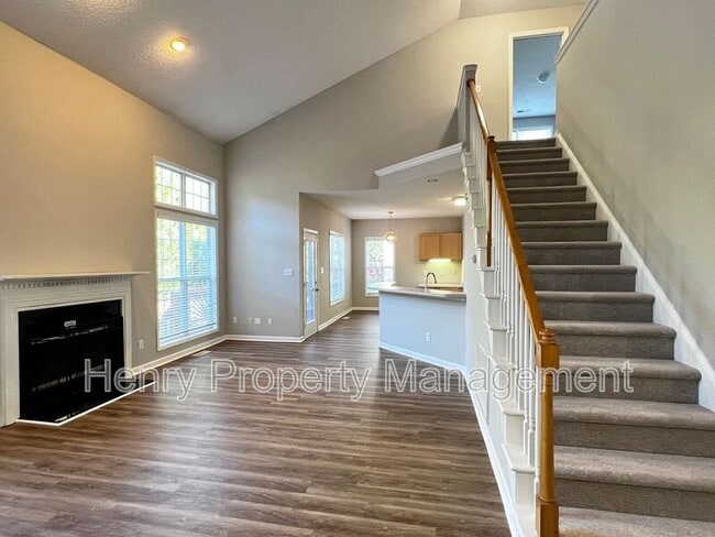 Building Photo - 612 Park York Ln