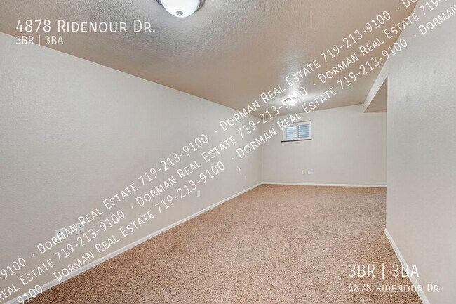 Building Photo - 4878 Ridenour Dr