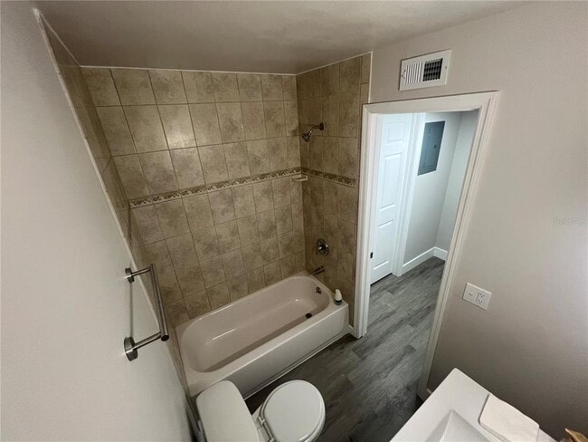 Building Photo - 800 N Fiske Blvd