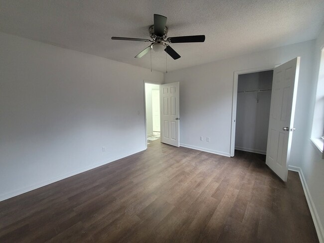 Building Photo - 1558 Bluff City Rd