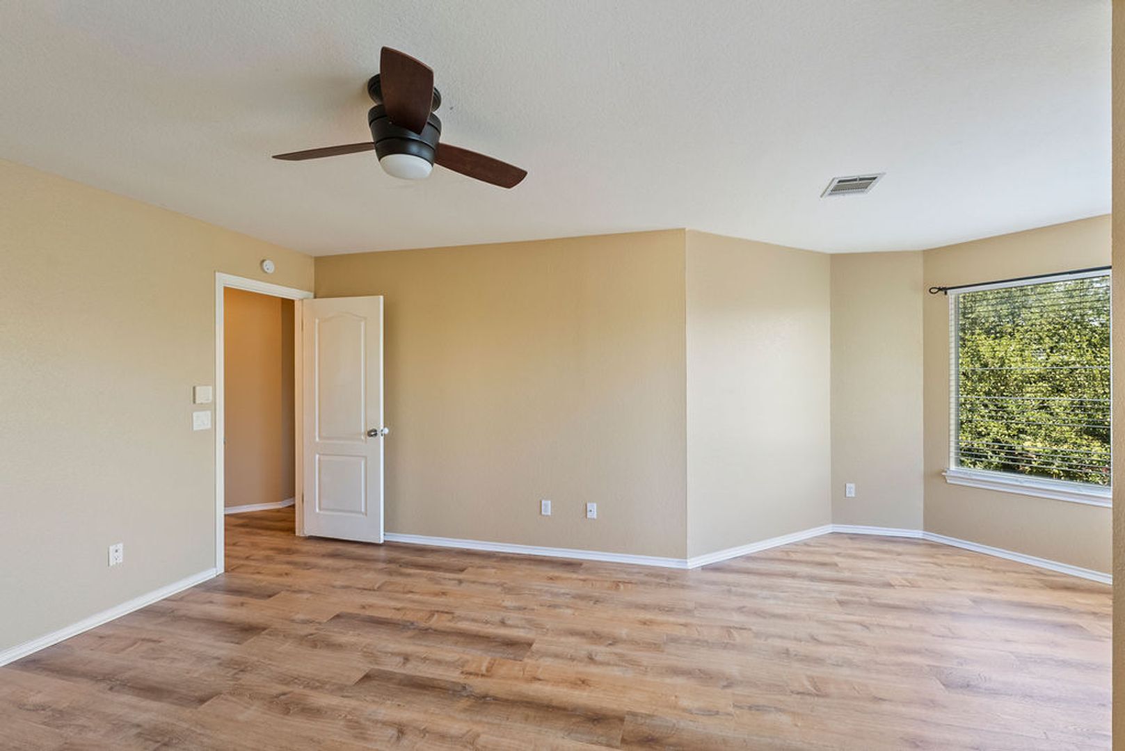 Building Photo - 1217 Stepp Bend