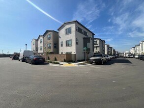 Building Photo - Brand New 4 Bed / 3.5 Bath Single-Family Home – Modern, Spacious & Energy Efficient