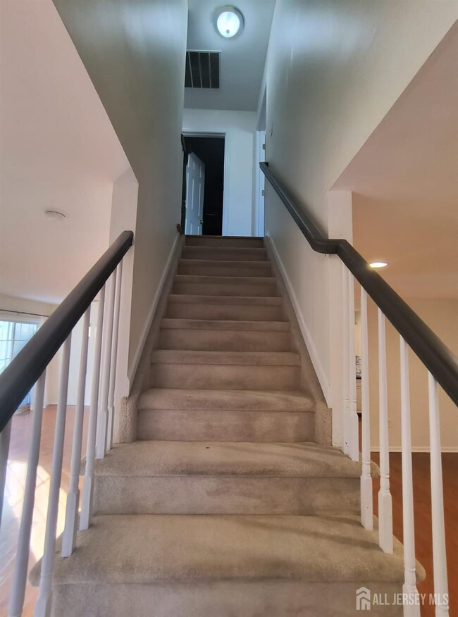 Building Photo - 89 Chariot Ct
