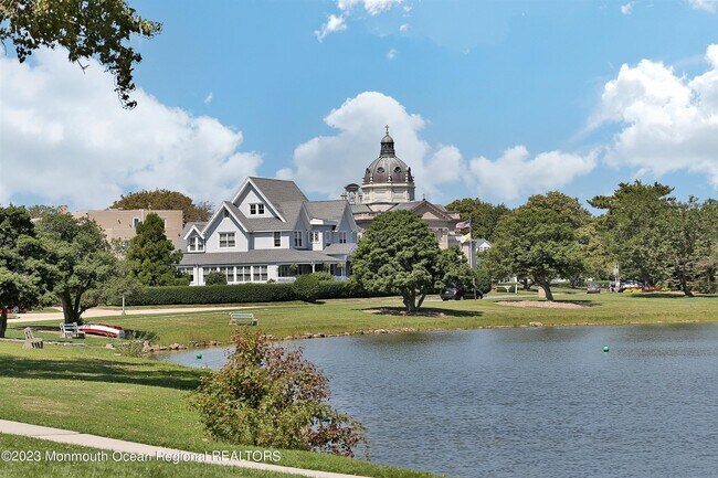 Building Photo - 308 Morris Ave