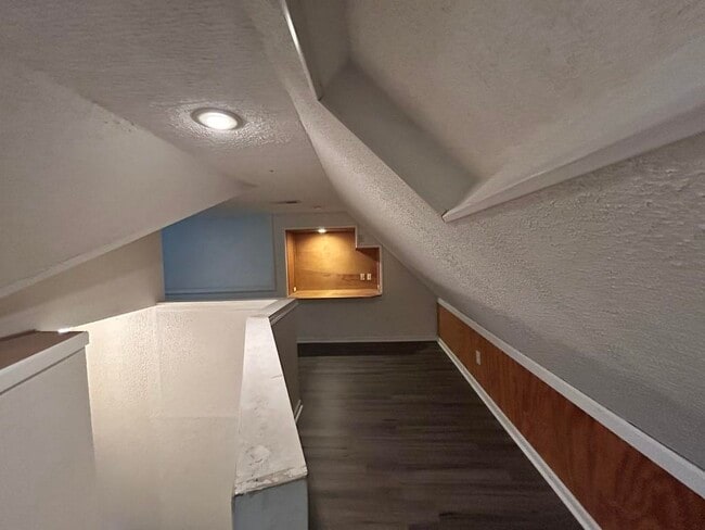 Building Photo - 3089 Woodland Crest Dr