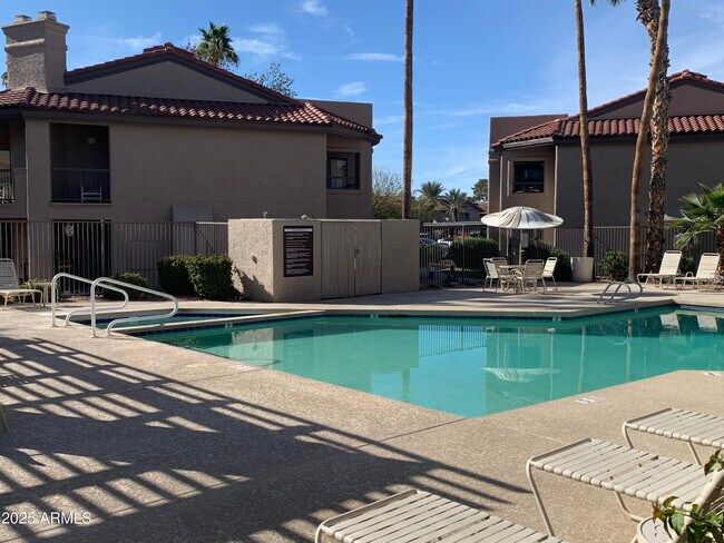 Building Photo - 9445 N 94th Pl