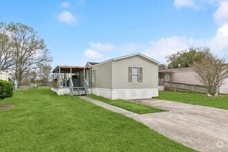 Building Photo - 121 Timber Ridge St