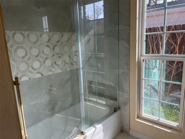 Building Photo - 14127 Sandfield Dr