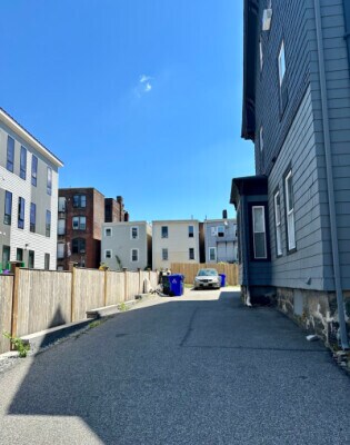 Building Photo - 22 Highgate St