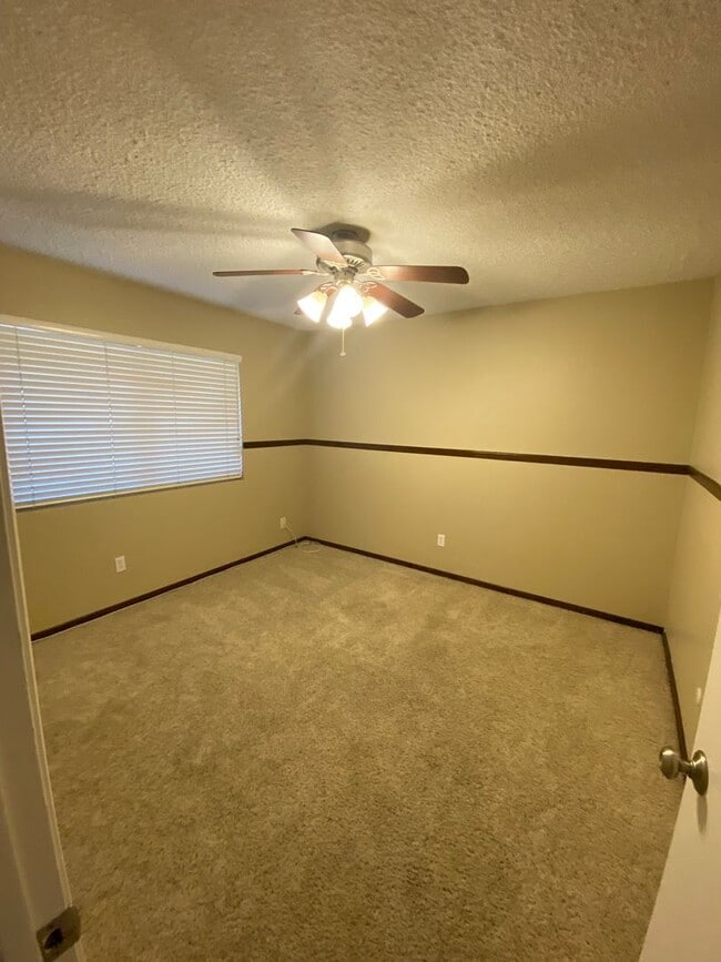 Building Photo - House for Rent