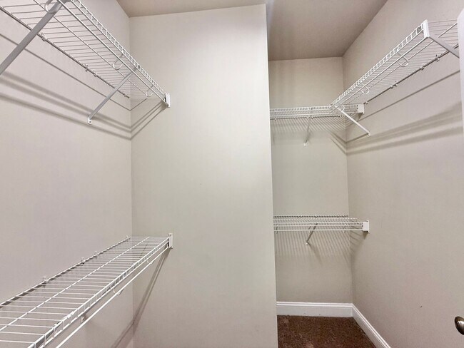 Building Photo - **OFFERING REFUNDABLE APPLICATION FEES & $150 MOVE IN PROMOTION** Modern 2BD, 2.5BA Raleigh Home ...
