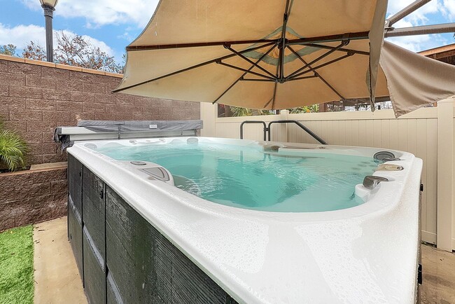 Building Photo - Beautiful executive home in the Eastlake-C...