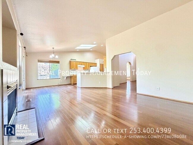 Building Photo - 3305 48th St NE