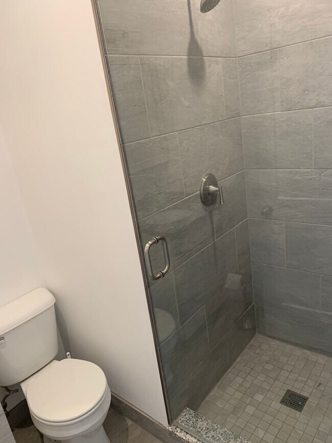 Building Photo - CHELSEA / BOSTON FULLY FURNISHED LUXURY STUDIO-- 1 MILE TO LOGAN!!