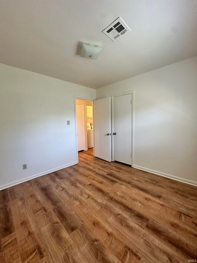 Building Photo - 613 Cypress St