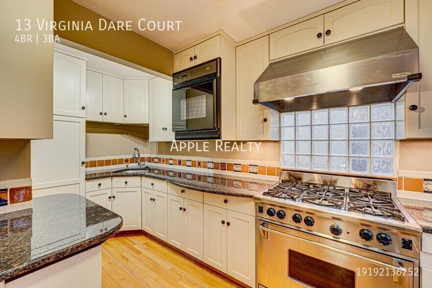 Building Photo - 13 Virginia Dare Ct