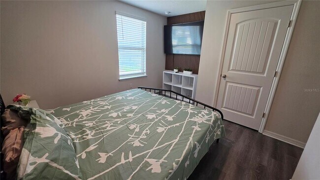 Building Photo - 16221 Admirals Cove Ln