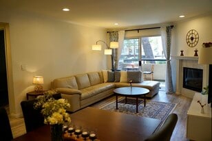 Building Photo - 21500 Burbank Blvd