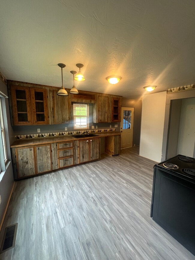 Building Photo - 57801 Moorewin Dr