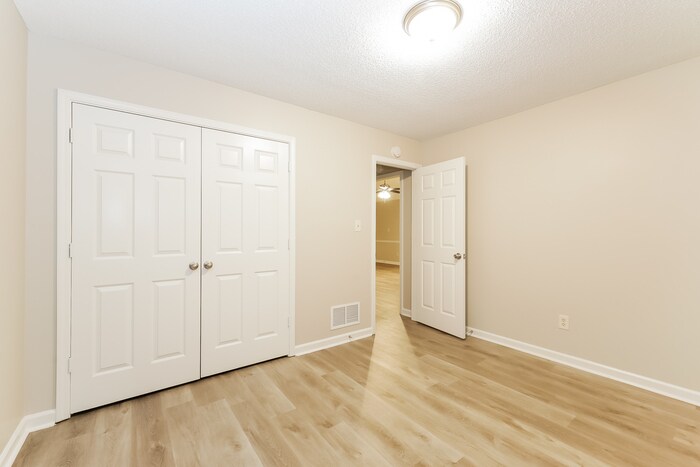 Building Photo - 7152 Olive Ridge Dr