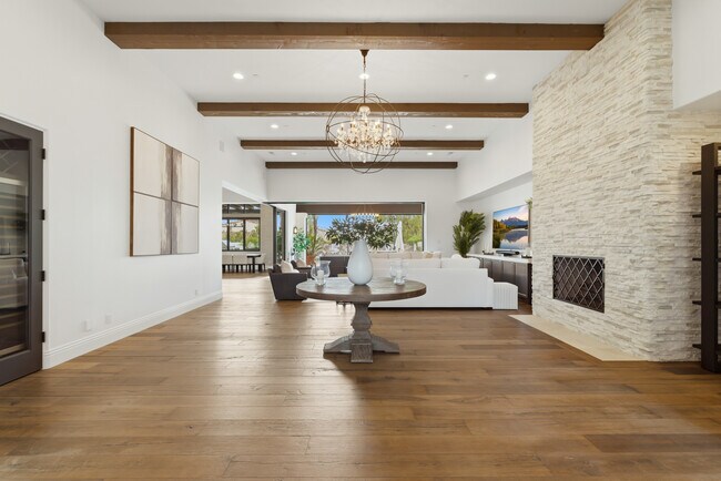 Building Photo - 14942 Encendido